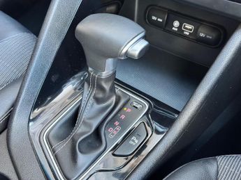 Kia Niro 1.6 GDi 2 DCT Euro 6 (s/s) 5dr