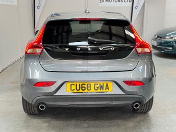 Volvo V40 2.0 D2 Momentum Nav Plus Auto Euro 6 (s/s) 5dr