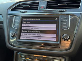 Volkswagen Tiguan 2.0 TDI BlueMotion Tech SEL DSG 4Motion Euro 6 (s/s) 5dr