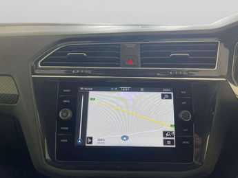 Volkswagen Tiguan 1.5 TSI R-Line SUV 5dr Petrol DSG Euro 6 (s/s) (150 ps)