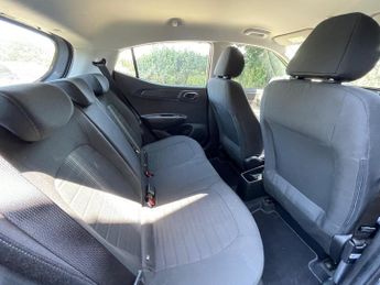 Hyundai i10 1.0 SE Connect Hatchback 5dr Petrol Auto Euro 6 (s/s) (67 ps)