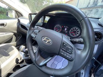 Hyundai i10 1.0 SE Connect Hatchback 5dr Petrol Auto Euro 6 (s/s) (67 ps)