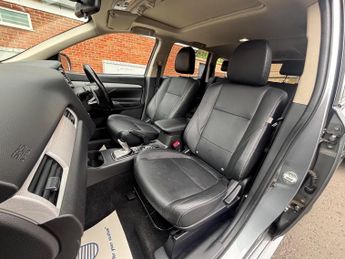 Mitsubishi Outlander 2.0 GX4hs 4Work 4x4 5dr