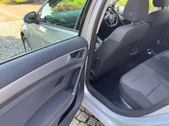 Volkswagen Golf 1.6 TDI BlueMotion Tech Match Hatchback 5dr Diesel DSG Euro 6 (s