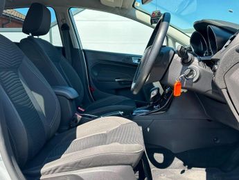 Ford Fiesta 1.6 Titanium Powershift Euro 5 5dr