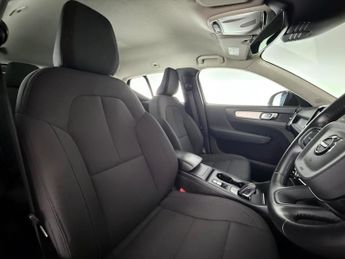 Volvo XC40 1.5 T3 Momentum Auto Euro 6 (s/s) 5dr