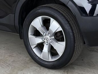 Volvo XC40 1.5 T3 Momentum Auto Euro 6 (s/s) 5dr
