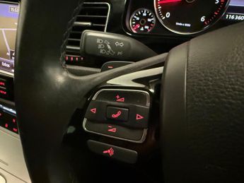 Volkswagen Touareg 3.0 TDI V6 BlueMotion Tech R-Line Tiptronic 4WD Euro 5 (s/s) 5dr