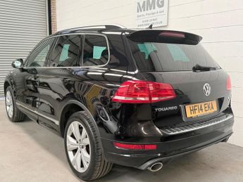 Volkswagen Touareg 3.0 TDI V6 BlueMotion Tech R-Line Tiptronic 4WD Euro 5 (s/s) 5dr