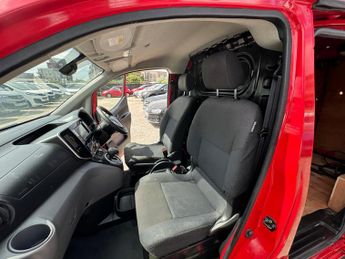 Nissan e-NV200 40kWh Tekna Auto SWB 5dr (Quick Charge)