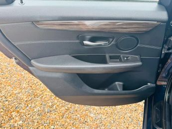 BMW 2 Series Active Tourer 2.0 218d Luxury Auto Euro 6 (s/s) 5dr