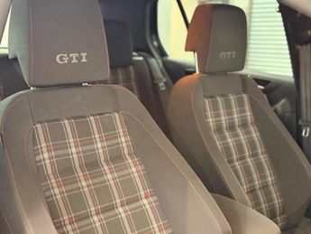 Volkswagen Golf 2.0 TSI GTI DSG Euro 5 5dr