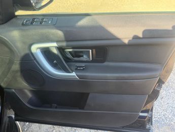 Land Rover Discovery Sport 2.0 TD4 HSE Black Auto 4WD Euro 6 (s/s) 5dr