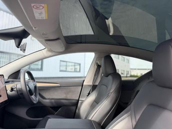 Tesla Model Y Auto RWD 5dr
