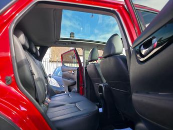 Nissan Qashqai 1.2 DIG-T Tekna SUV 5dr Petrol XTRON 2WD Euro 6 (s/s) (115 ps)