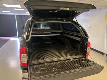 Nissan Navara 2.3 dCi Tekna Auto 4WD Euro 6 4dr
