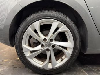 Vauxhall Astra 1.4i Turbo SRi Nav Euro 6 5dr