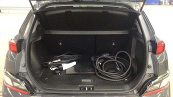 Hyundai KONA 64kWh Premium Auto 5dr (10.5kW Charger)