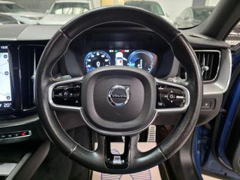 Volvo XC60 2.0h T8 Twin Engine 10.4kWh R-Design Auto AWD Euro 6 (s/s) 5dr