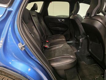 Volvo XC60 2.0h T8 Twin Engine 10.4kWh R-Design Auto AWD Euro 6 (s/s) 5dr
