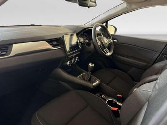 Renault Captur 1.3 TCe Iconic SUV 5dr Petrol Manual Euro 6 (s/s) (130 ps)