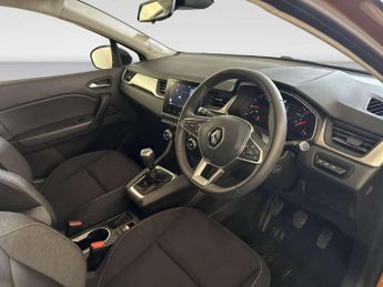 Renault Captur 1.3 TCe Iconic SUV 5dr Petrol Manual Euro 6 (s/s) (130 ps)
