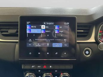 Renault Captur 1.3 TCe Iconic SUV 5dr Petrol Manual Euro 6 (s/s) (130 ps)