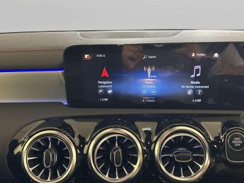 Mercedes-Benz CLA 1.3 CLA250e 15.6kWh AMG Line (Premium) Coupe 4dr Petrol Plug-in 
