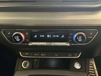 Audi Q5 2.0 TFSI S line SUV 5dr Petrol S Tronic quattro Euro 6 (s/s) (25