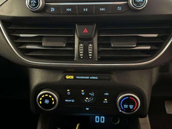 Ford Focus 1.5 EcoBlue Active Estate 5dr Diesel Auto Euro 6 (s/s) (120 ps)