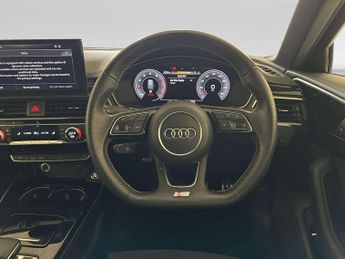 Audi A4 Avant 2.0 TFSI 35 Black Edition Estate 5dr Petrol S Tronic Euro 6 (s/s