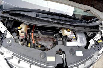 Toyota Alphard 2.4 Hybrid G Edition - 4WD