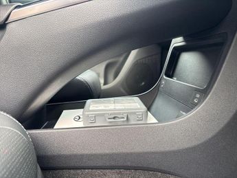 Toyota bZ4X 71.4kWh Vision SUV 5dr Electric Auto AWD (11kW OBC) (218 ps)