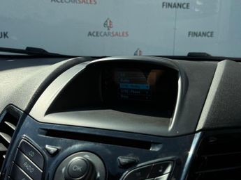 Ford Fiesta 1.0T EcoBoost Zetec Powershift Euro 5 5dr