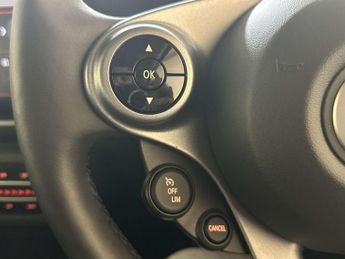 Smart fortwo 17.6kWh Premium Coupe 2dr Electric Auto (22kW Charger) (82 ps)