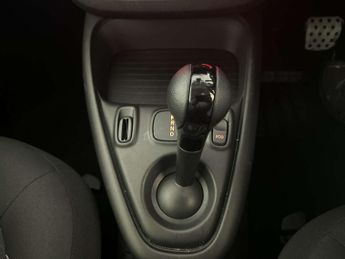 Smart fortwo 17.6kWh Premium Coupe 2dr Electric Auto (22kW Charger) (82 ps)