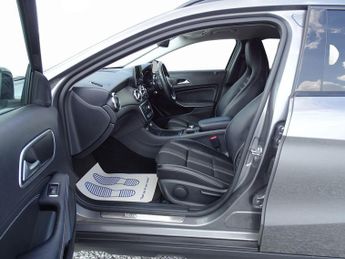 Mercedes-Benz GLA 1.6 GLA180 Urban Edition 7G-DCT Euro 6 (s/s) 5dr
