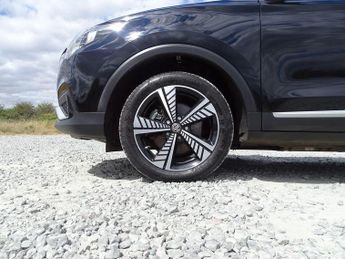 MG MG ZS 44.5kWh Exclusive Auto 5dr