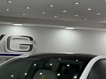 Tesla Model Y (Dual Motor) Long Range Auto 4WDE 5dr