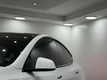 Tesla Model Y (Dual Motor) Long Range Auto 4WDE 5dr