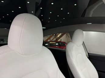 Tesla Model Y (Dual Motor) Long Range Auto 4WDE 5dr