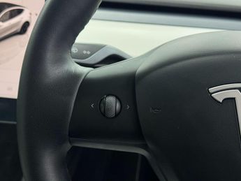Tesla Model Y (Dual Motor) Long Range Auto 4WDE 5dr