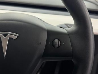 Tesla Model Y (Dual Motor) Long Range Auto 4WDE 5dr