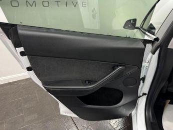 Tesla Model Y (Dual Motor) Long Range Auto 4WDE 5dr