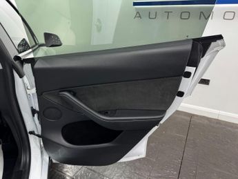 Tesla Model Y (Dual Motor) Long Range Auto 4WDE 5dr