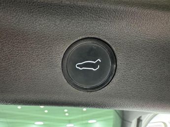 Tesla Model Y (Dual Motor) Long Range Auto 4WDE 5dr
