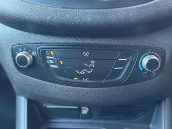 Ford Transit Courier 1.5 TDCi L1 Euro 6 5dr
