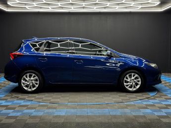 Toyota Auris 1.8 VVT-h Business Edition CVT Euro 6 (s/s) 5dr (Safety Sense)
