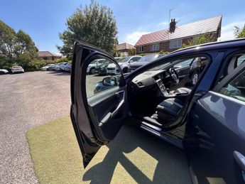 Volvo V60 2.0 D3 R-Design Geartronic Euro 5 (s/s) 5dr
