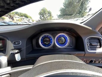 Volvo V60 2.0 D3 R-Design Geartronic Euro 5 (s/s) 5dr
